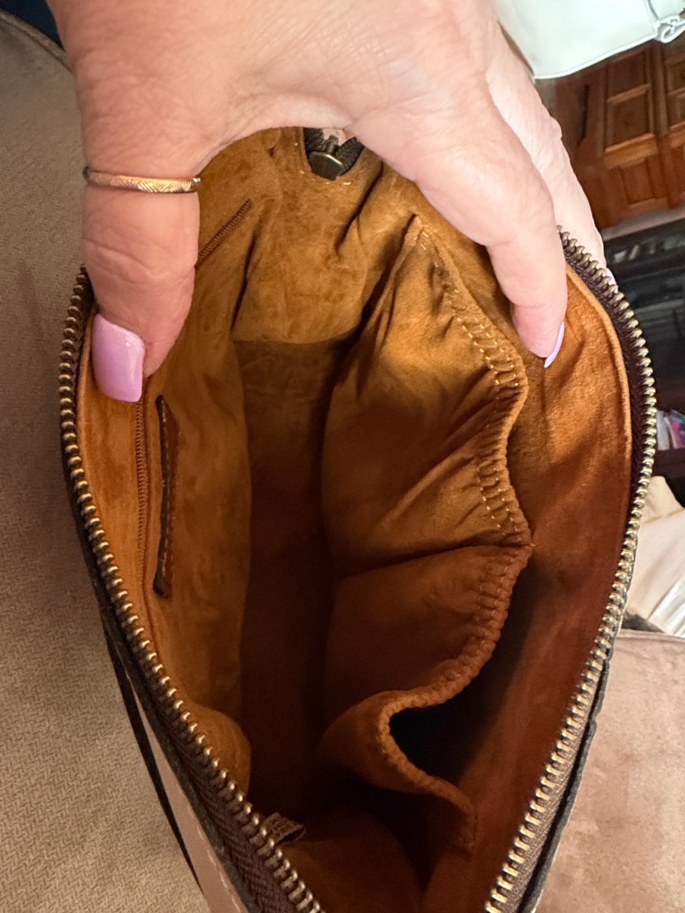 Patricia Nash Cream Tooled Floral Crossbody Bag - Picture 3 of 6